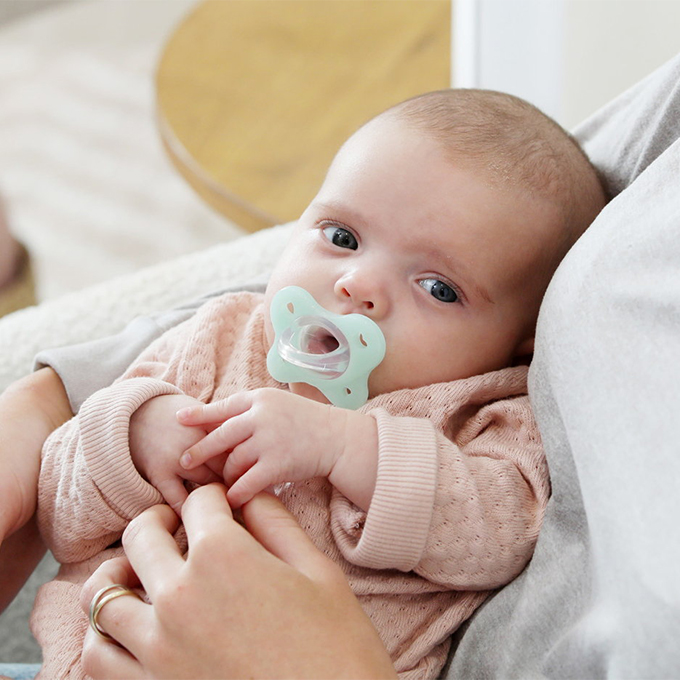 Quando dare il ciuccio al neonato